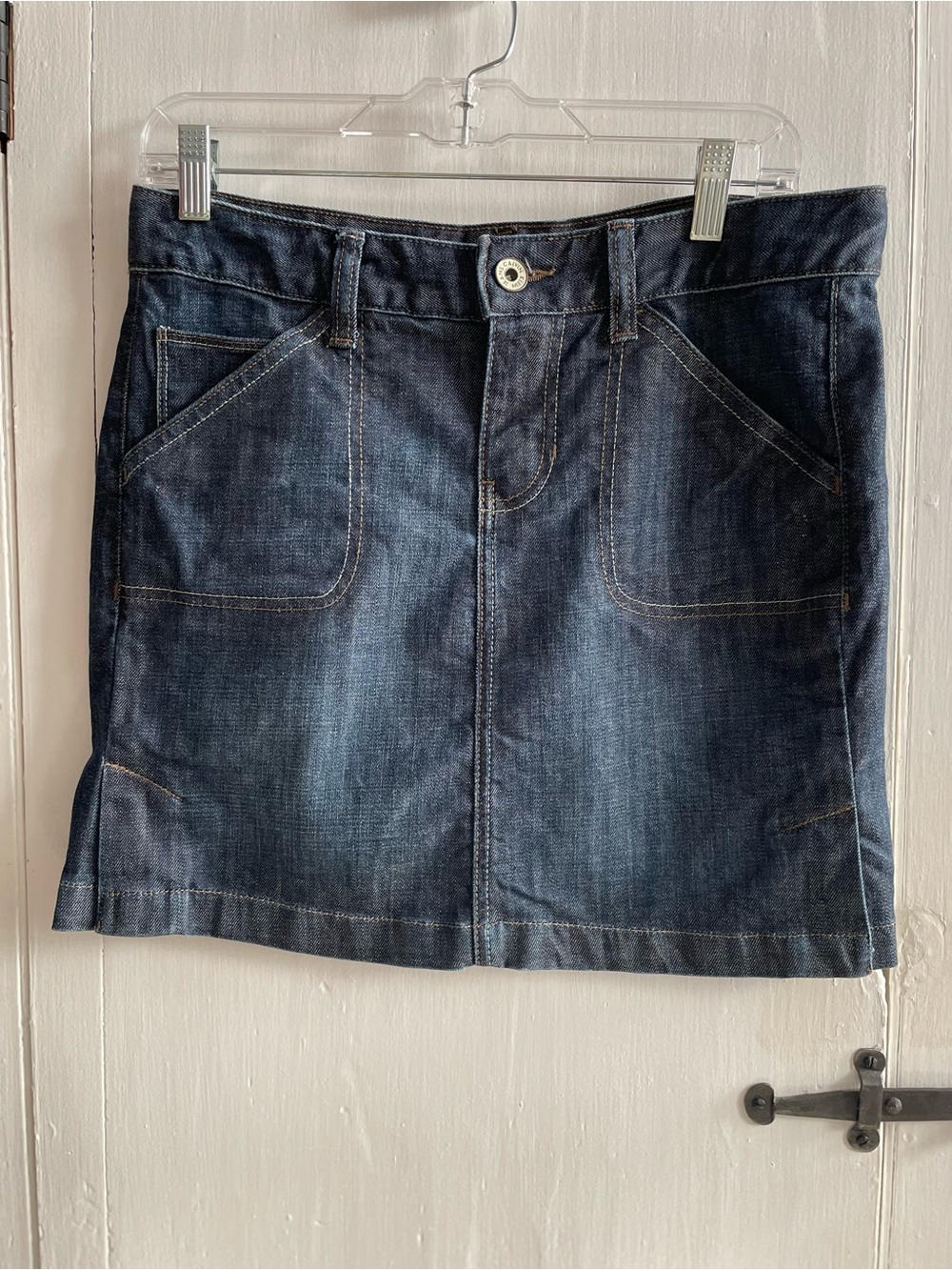 Classic Calvin Klein Dark Blue Denim Original Back Pocket Logo Mini Skirt Sz 6